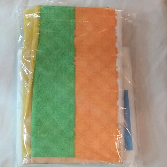 June Tailor Tote Trio Sewing Kit - Picture 2 of 2